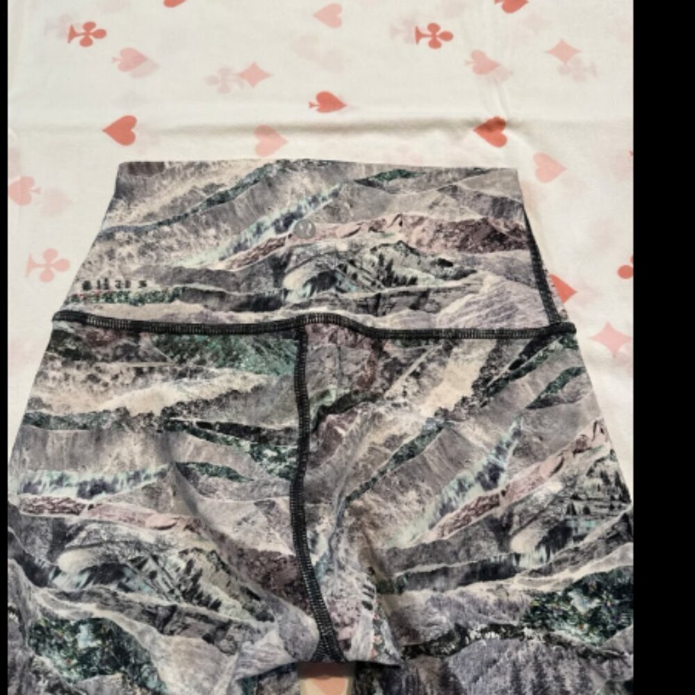 lululemon athletica Gray Patterned Leggings - Picture 4 of 6